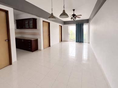 Apartment For Rent in Suria Avenue Apartment