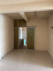Apartment For Sale in Larkin Indah Apartment