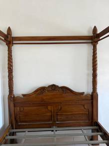 Katil Kayu Jati