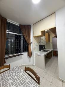 Apartment For Rent in Country Heights