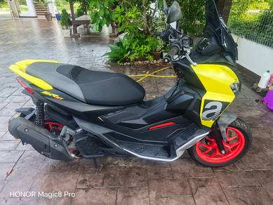 Aprilia SR GT 200 Sport