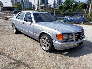 Mercedes Benz 300SEL  in Old Klang Road, KUL