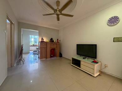 Townhouse For Sale in Ujong Pasir,MLK