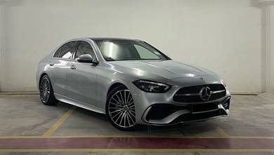 Mercedes Benz C300 300 AMG LINE in Kota Damansara, SGR