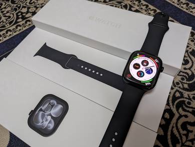 Apple Watch Series 11 (Latest)
