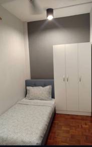 Room in Damansara Damai, SGR