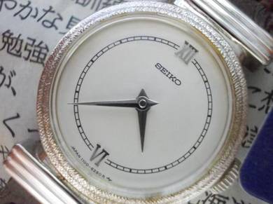 Vintage NOS Seiko Lady Handwind Watch