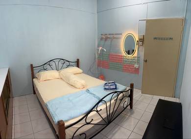 Townhouse For Rent in Gersik / Saguking / Jawa / Parit,LBN