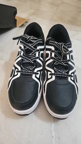 Roller Shoe