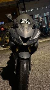 Yamaha R15