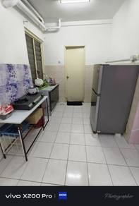 Apartment For Rent in Vista Pinggiran