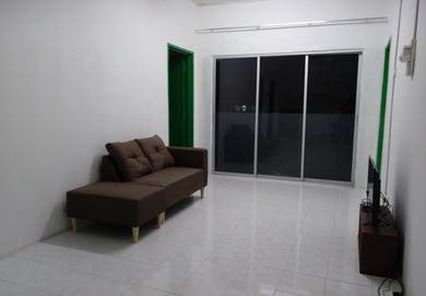 Room in Seri Kembangan, SGR