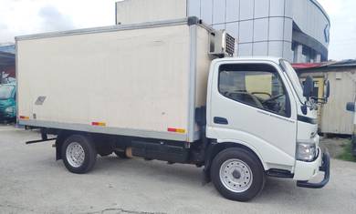 Hino 13 kaki Chiller Box (Diesel Hijau)