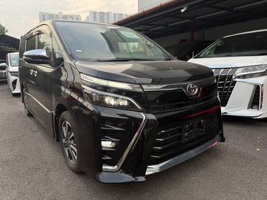 Toyota Voxy ZS KIRAMEKI III in KL City, KUL