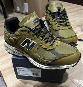 New Balance 2002R