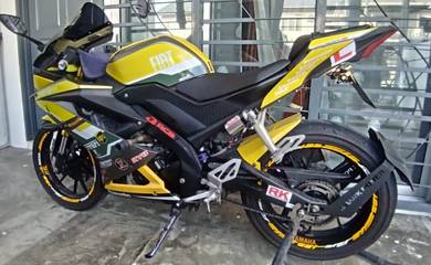 Yamaha R15