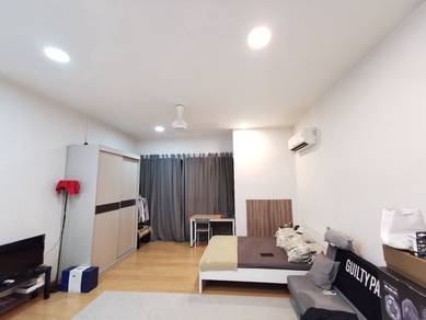 Condominium For Sale in AmberSide @ Country Garden Danga Bay