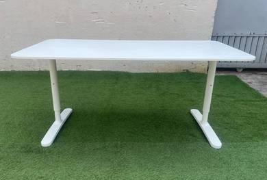 YF08J Meja Tulis 5.2 Feet IKEA BERKANT Adjustable