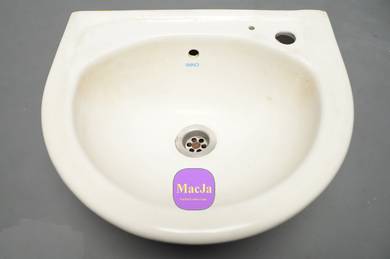 Small Wall Hung Ceramic Basin | INNO