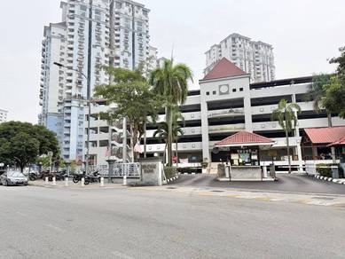 Condominium For Sale in Ridzuan Condominium