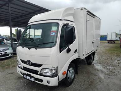 2021 HINO XZU600R 4.0 Luton Local ,Isuzu