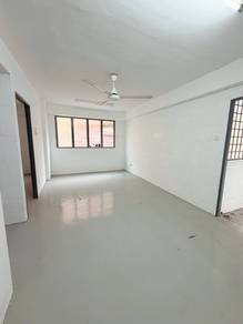 Apartment For Rent in Greenlane Heights Block A