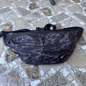 Nike Heritage waist pack black camouflage pattern