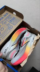 Brooks Hyperion Elite 4