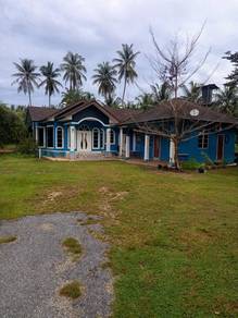 cottage di pantai melawi