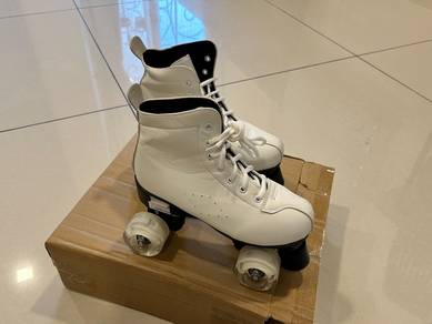 RollerWa Skate Shoes for Sale