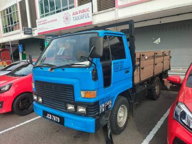 Lori Untuk Dijual