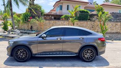 Mercedes Benz GLC300 300 4MATIC AMG LINE in Kajang, SGR