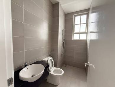 Semi-Detached House For Sale in Tebrau,JHR