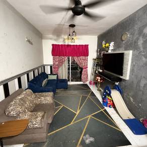 Condominium For Sale in Laksamana Puri Condominium