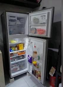 Twin Door Fridge for sell