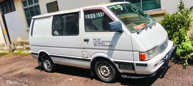Nissan vanette c22
