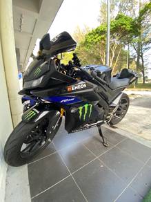 Yamaha R15