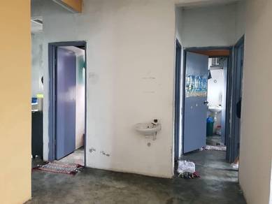 Flat For Sale in Taman Tan Sri Yaacob