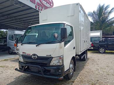2012 Hino WU710R Aluminium Box 14'8