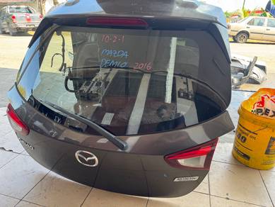 No 10-2-1 Mazda 2 Demio Skyactiv H/Back Bonnet Jpn