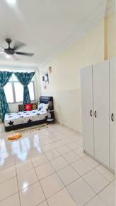Room in Puchong, SGR