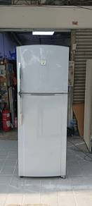 Toshiba 2door fridge refrigerator peti sejuk480L