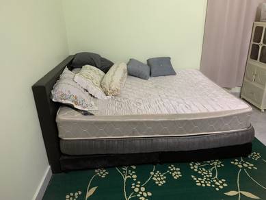 Bed queen