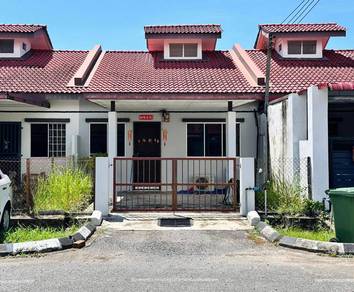 Terraced House For Sale in Miri,SWK