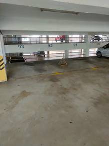 Condominium For Rent in N-Park Condominium