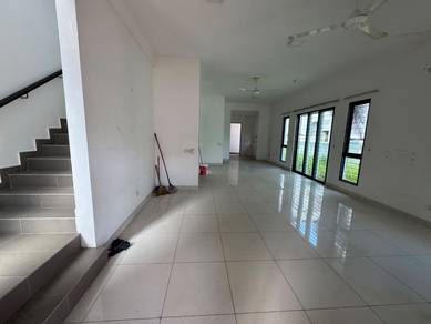 Semi-Detached House For Sale in Kota Kemuning,SGR