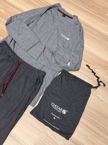 Qatar Airways Business Class sleepwear/ pyjamas