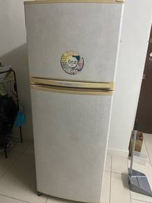 Well maintained Large Mitsubishi Fridge for Cheap