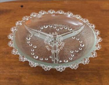 Antique airmata divided plate