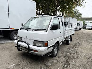 Nissan C22 Pick Up Steel Cargo 2200KG Lorry